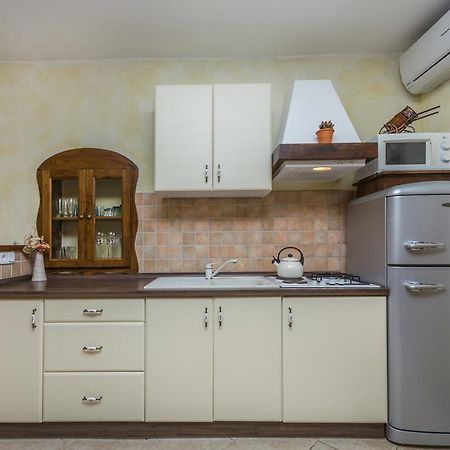 Apartment Velenik D&I Porec Bagian luar foto